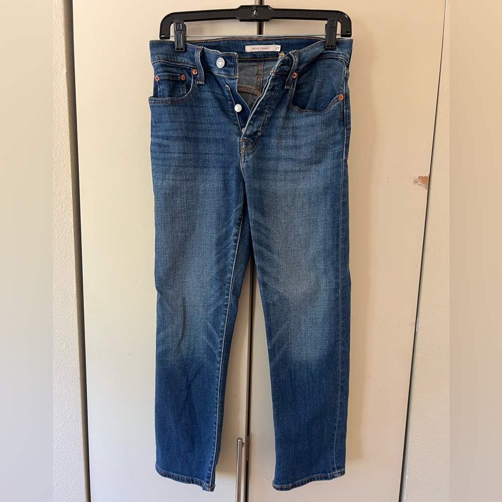Levi’s wedgie straight jeans